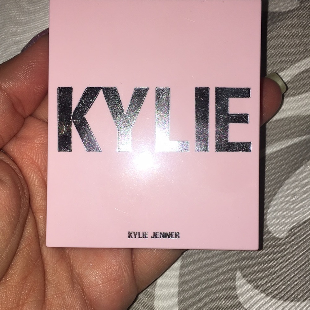 Kylie highlighter❤️final price💜